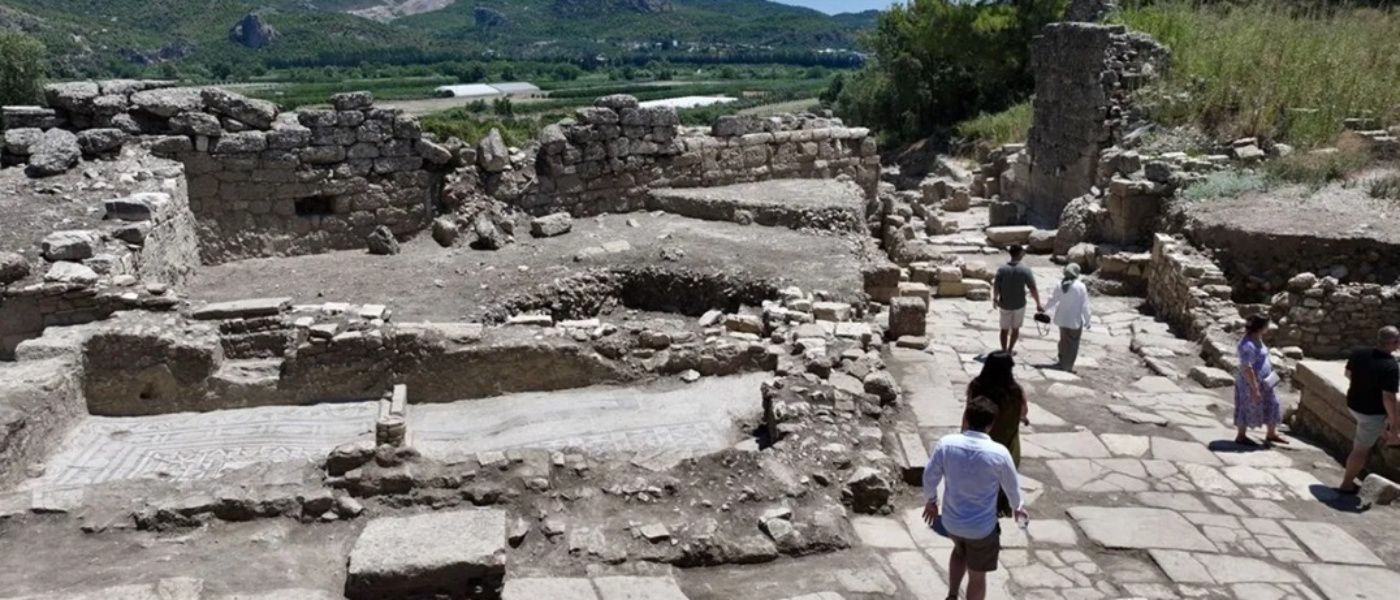 Aspendos’un ana caddesi ortaya çıkarıldı
