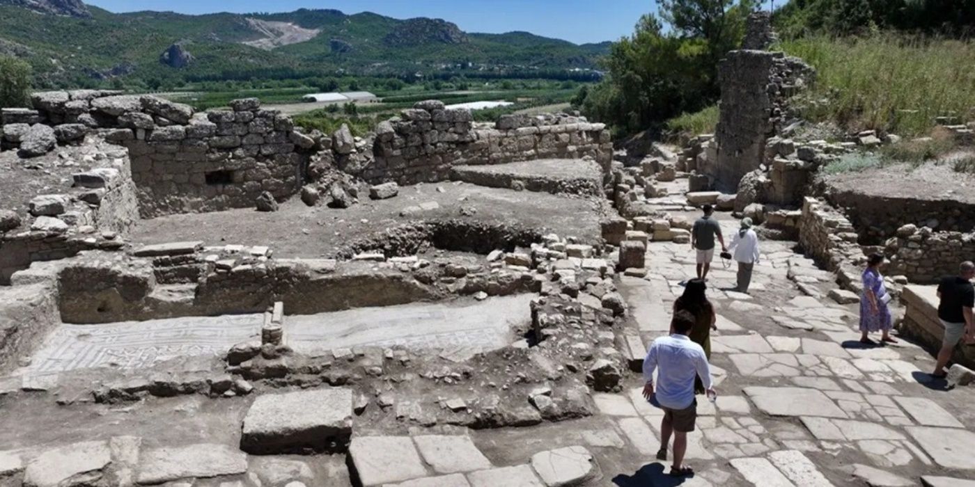 Street unearthed in Aspendos